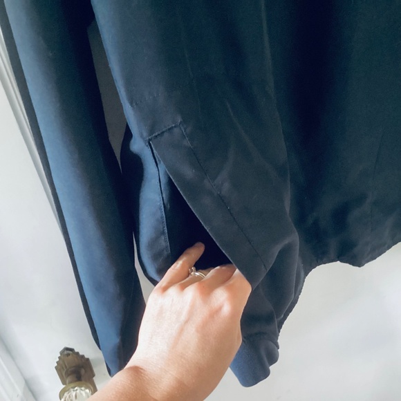 Duluth Trading Co. Men’s size M Bogey Black V-Neck LS Windbreaker Shirt Jacket - Picture 10 of 16